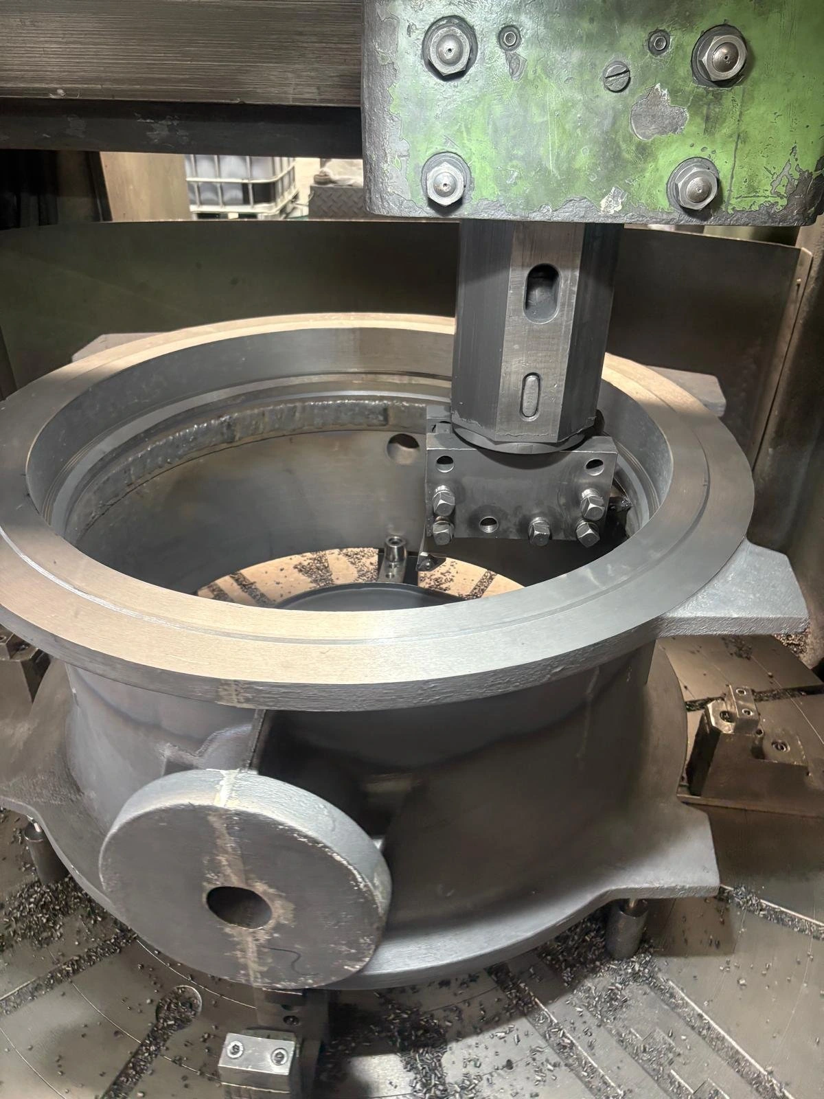 Valve body machining in the Devinsan workshop