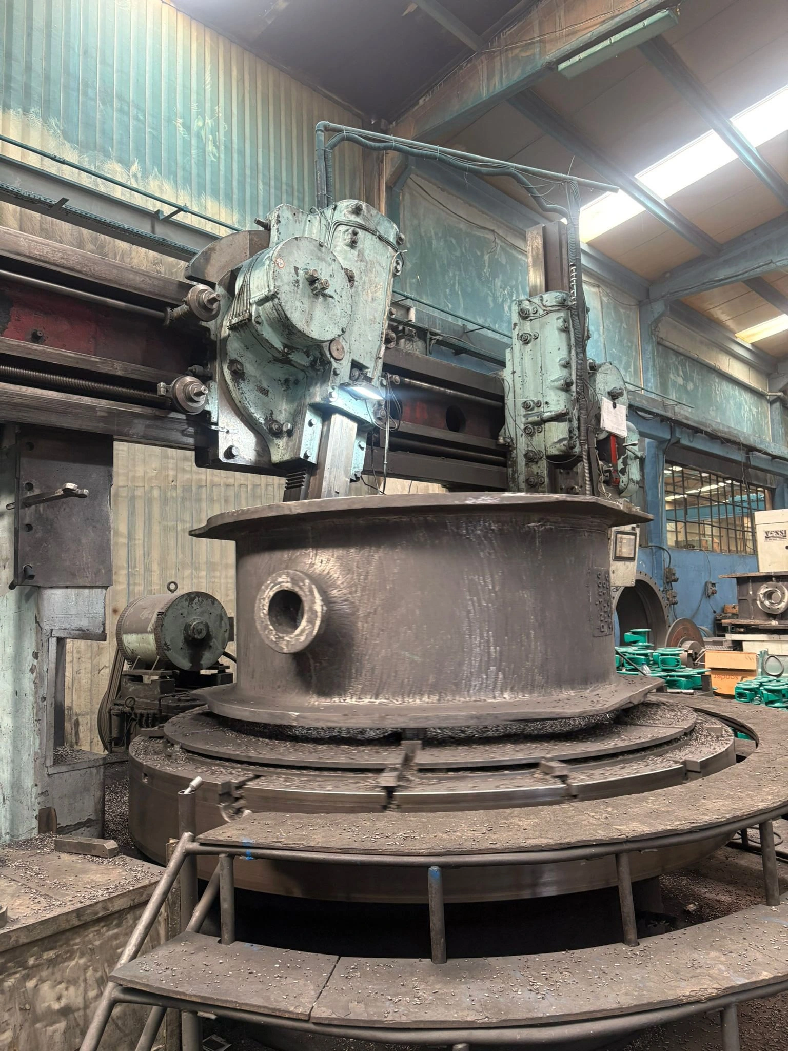 Large valve body machining in the Devinsan workshop